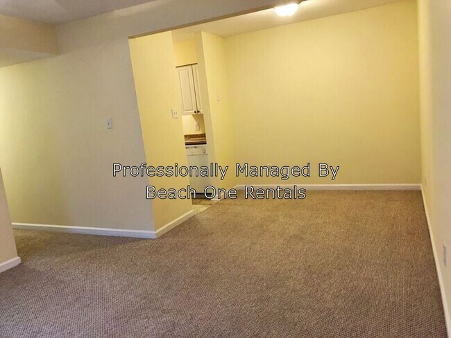 Building Photo - 615 Carter Ln