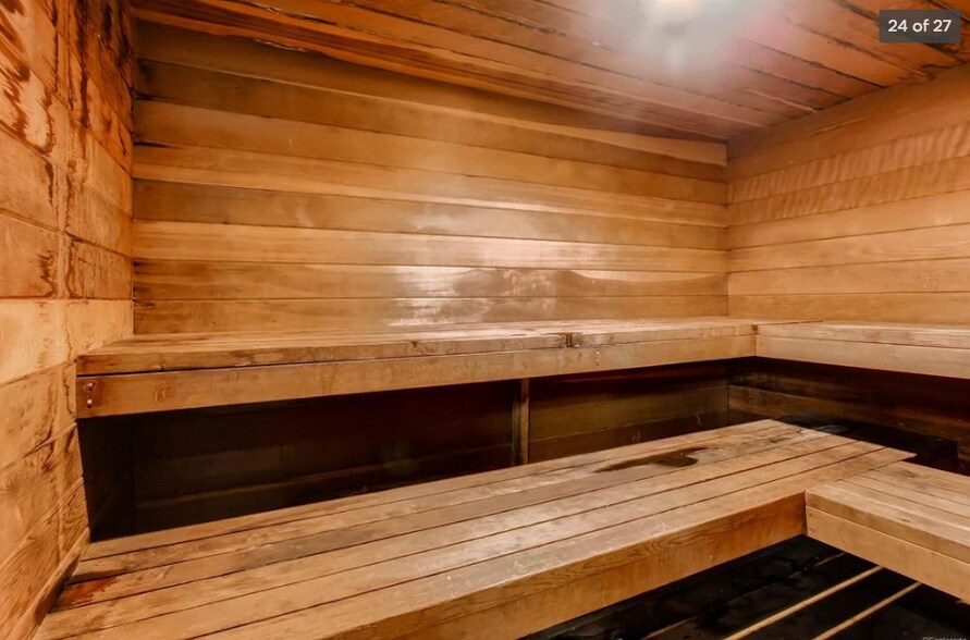 Building Photo - 1365 Columbine St