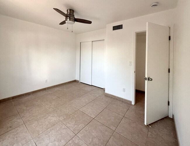 Building Photo - Charming three bedroom - two bathroom GREA...