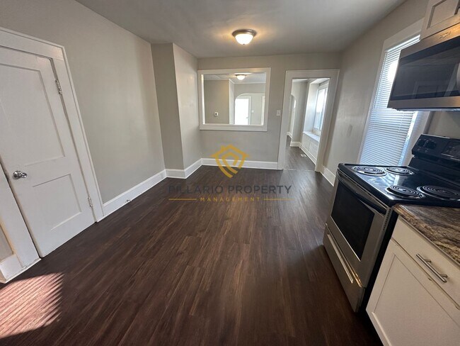 Building Photo - Stylish & Updated 3 Bedroom / 1.5 Bath Home – Move-In Ready!