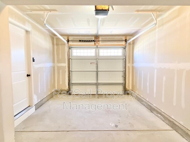 Building Photo - 22 Manilla Cir