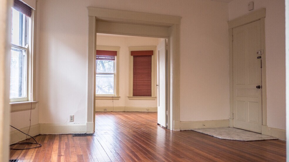 Building Photo - 2314 Ashland Ave