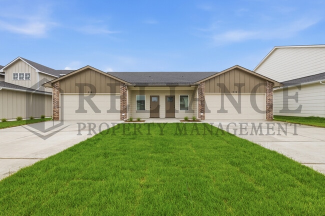 Building Photo - 157 N Gowen St