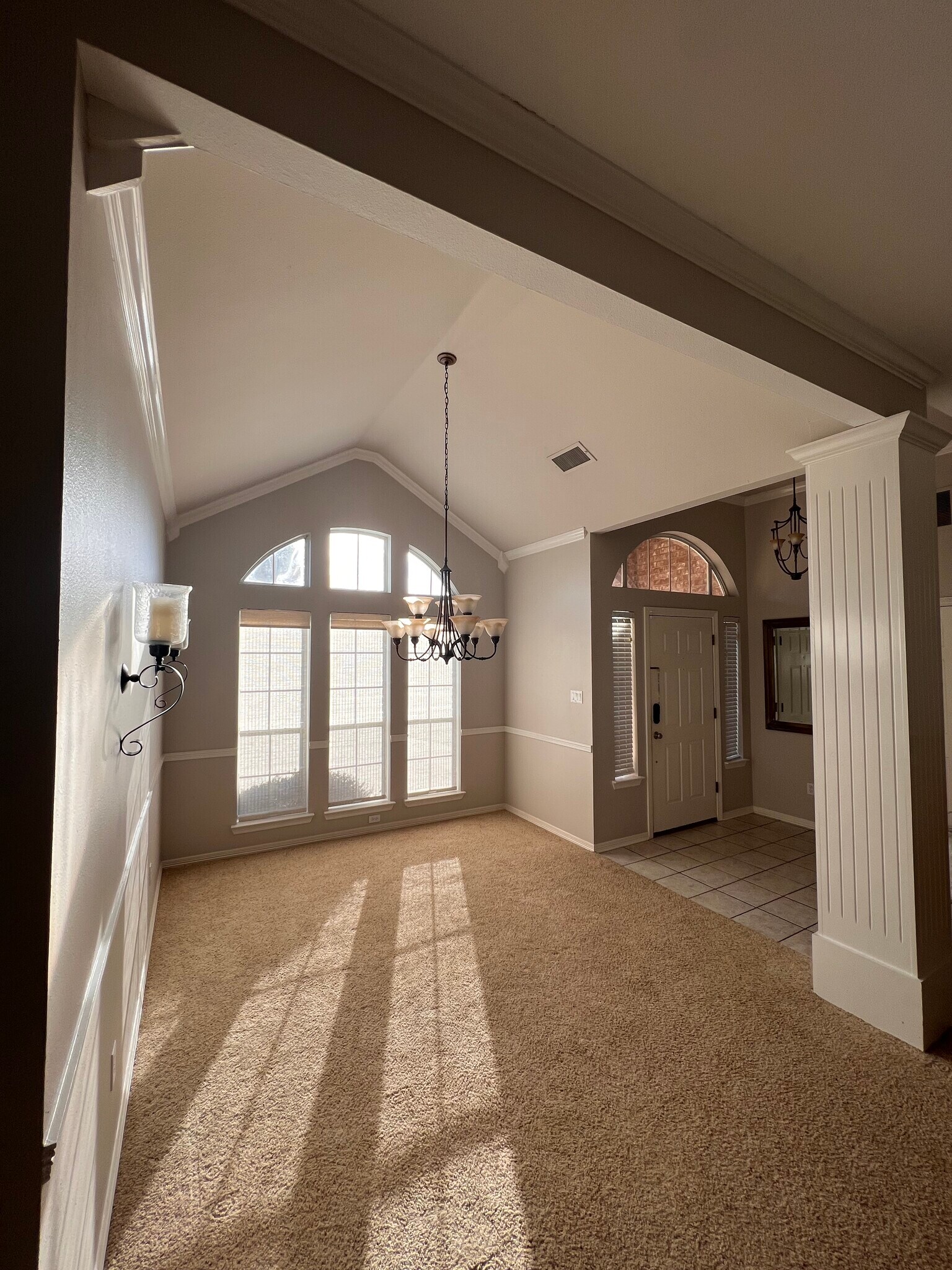 Building Photo - 7113 Holden Dr