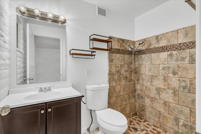 Building Photo - 7651 E Mary Dr