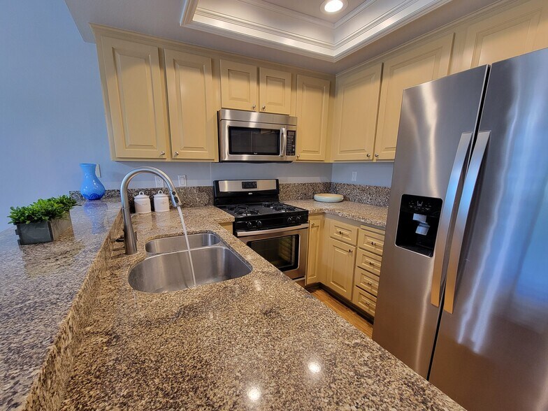 Building Photo - 429 Tangelo