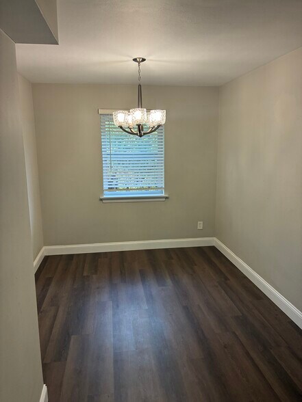 Building Photo - 8227 Delmar Blvd