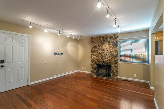 Building Photo - 14965 Dark Star Ct