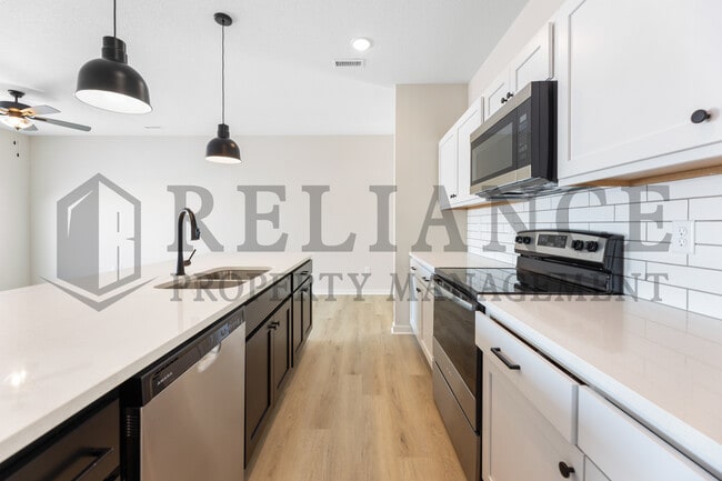 Building Photo - 12422 Blanford St