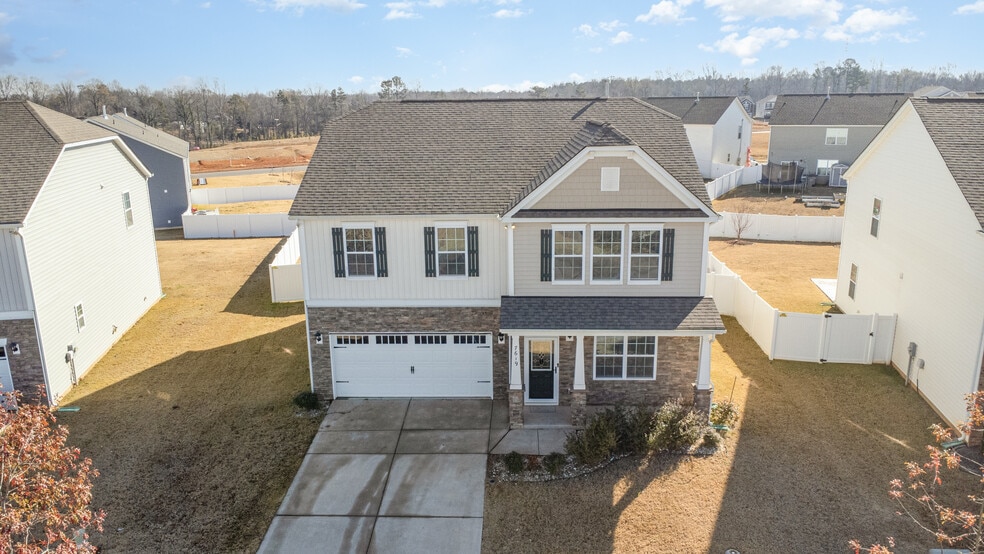 Building Photo - 7619 Nolen Farm Dr