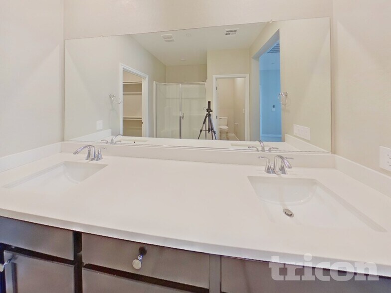 Building Photo - 9458 White Fir Grv Ct