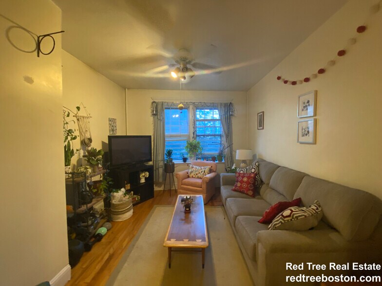 Building Photo - 55 Lanark Rd