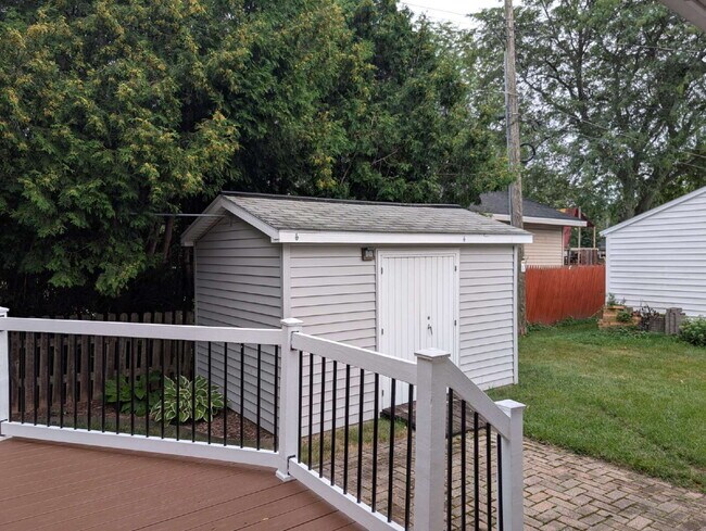 Building Photo - Nice 3 Bedroom Ranch in Appleton