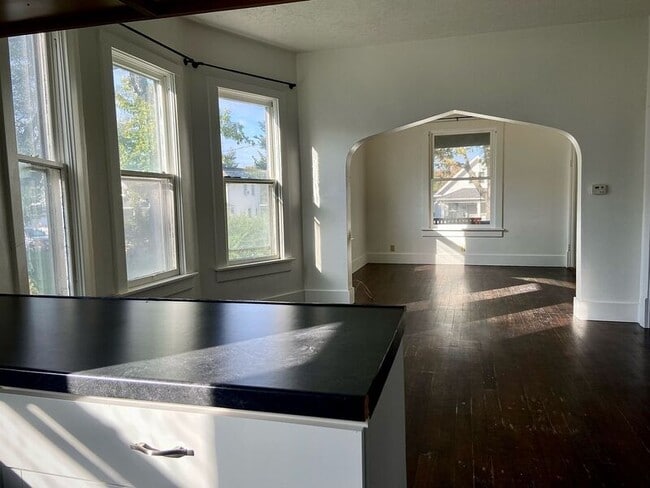 Building Photo - 1715 S 12th St