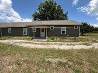 Building Photo - 2505 Live Oak Rd