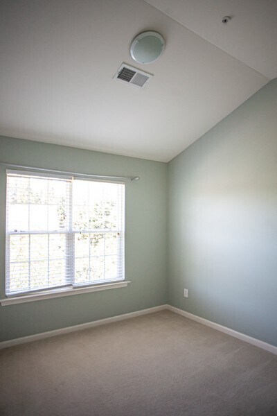 Building Photo - Napa Valley Townhome!