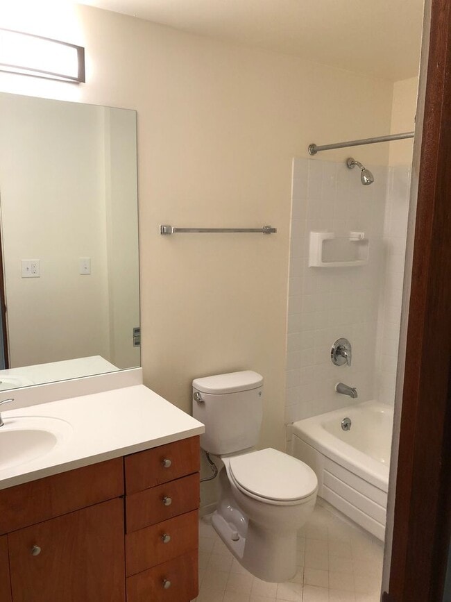 Interior Photo - Sandpoint Manor