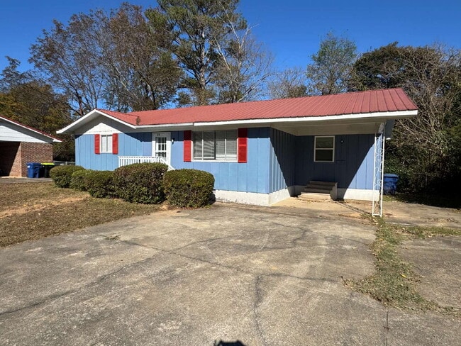 Building Photo - 120 Woodland Dr