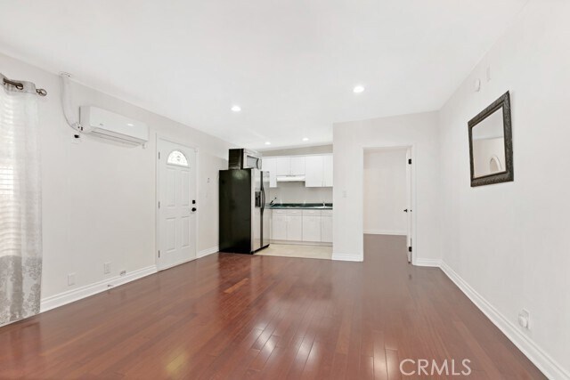 Building Photo - 5719 Beckford Ave