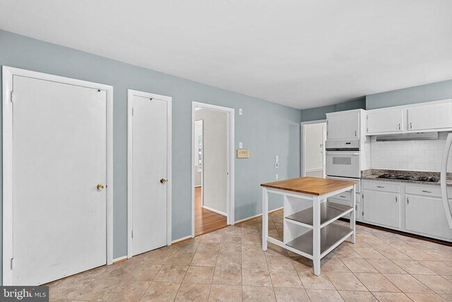 Building Photo - 4222 Braeburn Dr