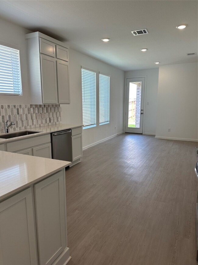 Building Photo - 6306 Orchid Bch Dr