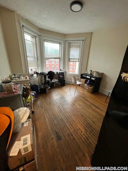 Building Photo - 881 Huntington Ave