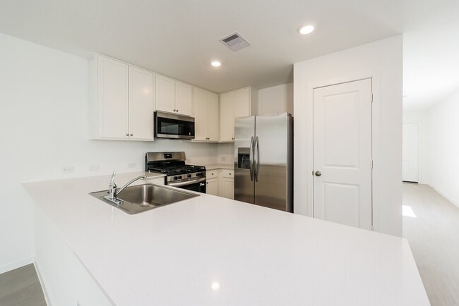 Building Photo - 1535 Crowson Rdg