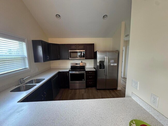 Building Photo - 175 Heron Pl