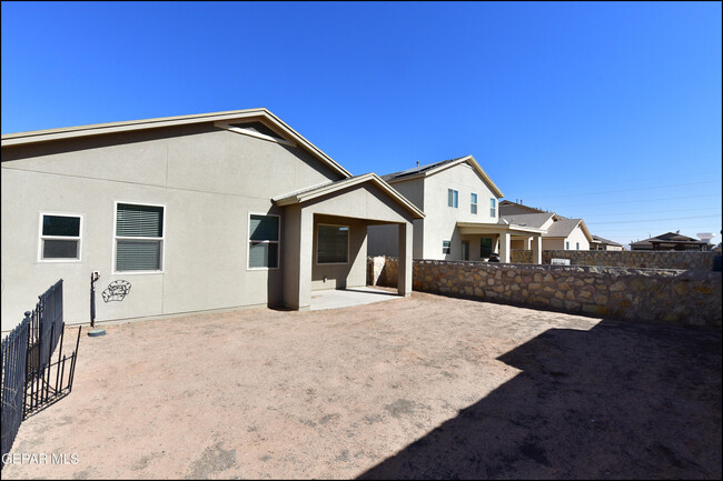 Building Photo - 14960 Boer Trail