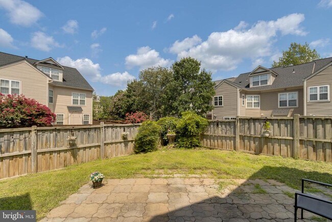 Building Photo - 9300 Warren Falls Ln