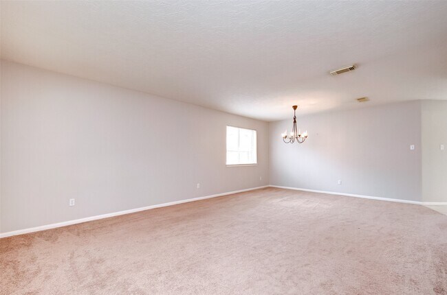 Building Photo - 12654 Pine Bush Dr