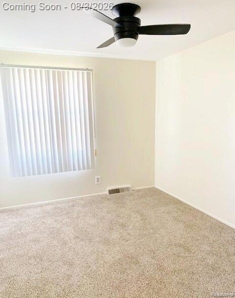 Building Photo - 145 Miracle Dr