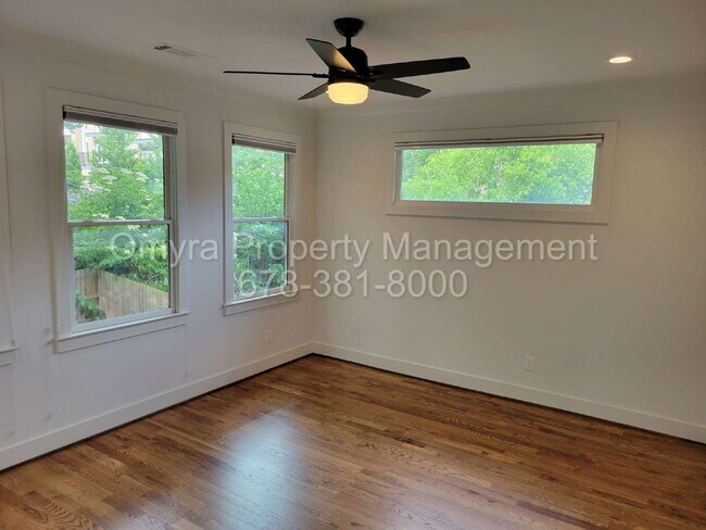 Building Photo - Luxurious 4 Bedroom Home near Grant Park!