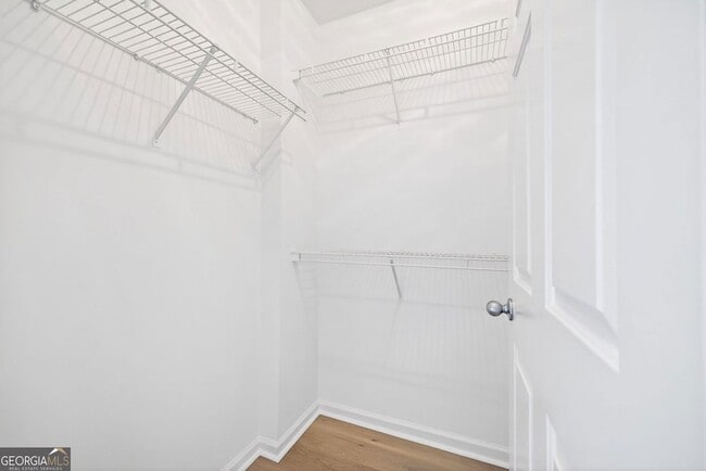 Building Photo - 3334 Peachtree Rd NE