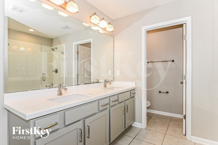 Building Photo - 1067 Persimmon Dr