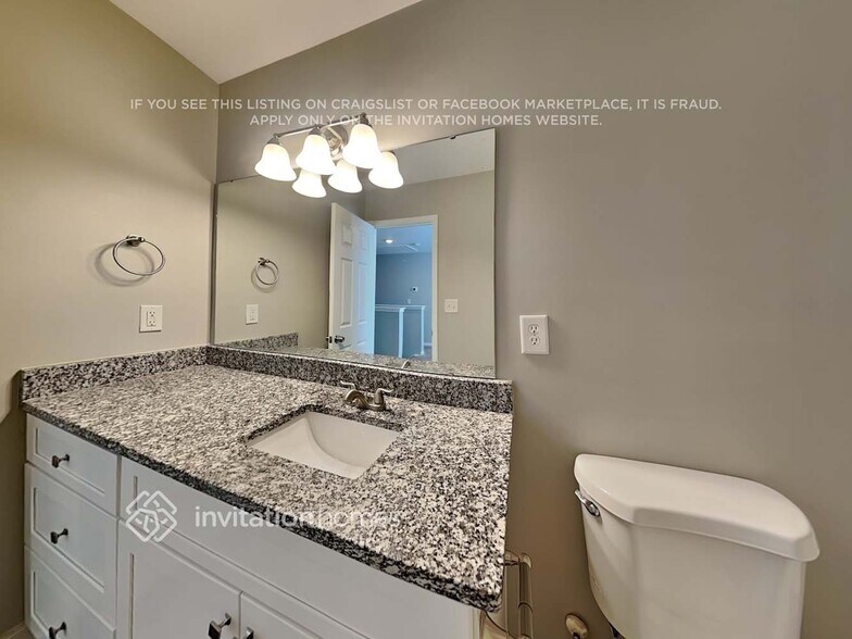 Building Photo - 1003 Thorncroft Rd