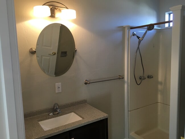 Building Photo - Cityscape Cottages