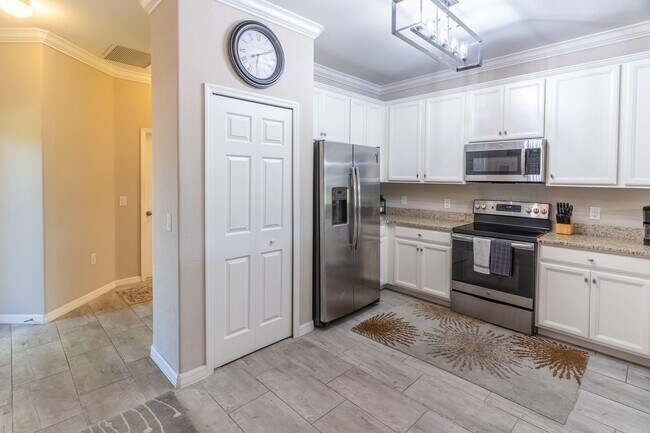 Building Photo - Available Pet Friendly Annual in Artesia!