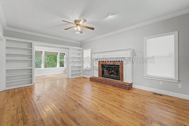 Building Photo - 1525 W Deane St