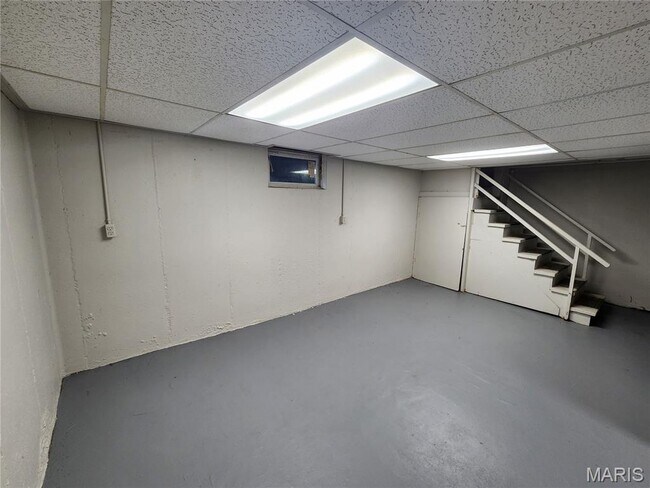 Building Photo - 9808 Winkler Dr
