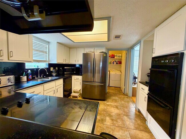 Building Photo - Chasehill Drive, Missouri City, TX 77489 - 4 BR 2.5 BA single-family home
