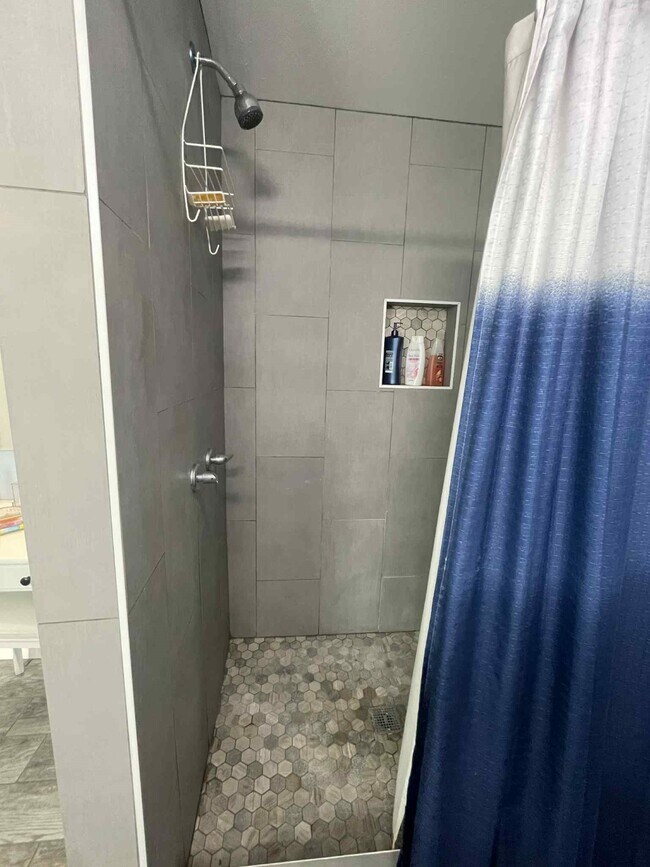 Building Photo - 3519 Avenue P 1/2