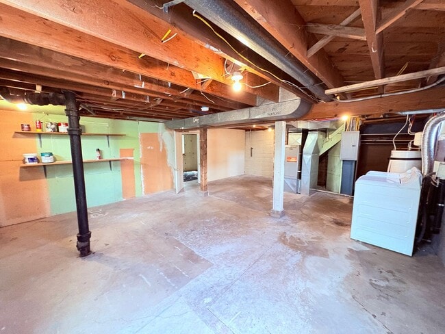 Building Photo - 297 S 500 W