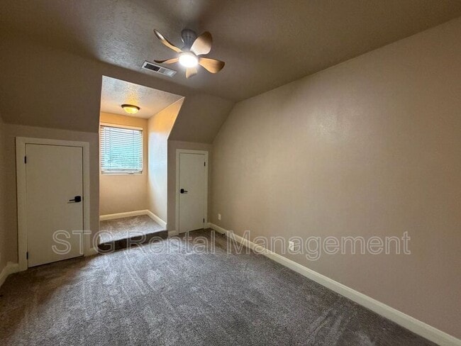Building Photo - 449 W 500 N