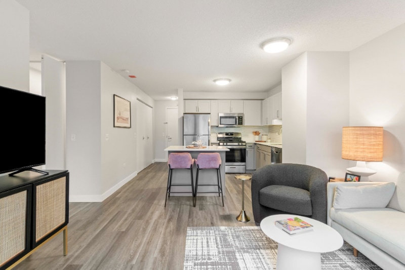 Building Photo - 300 East South Water Street