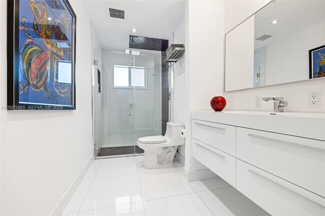 Building Photo - 2121 Red Rd