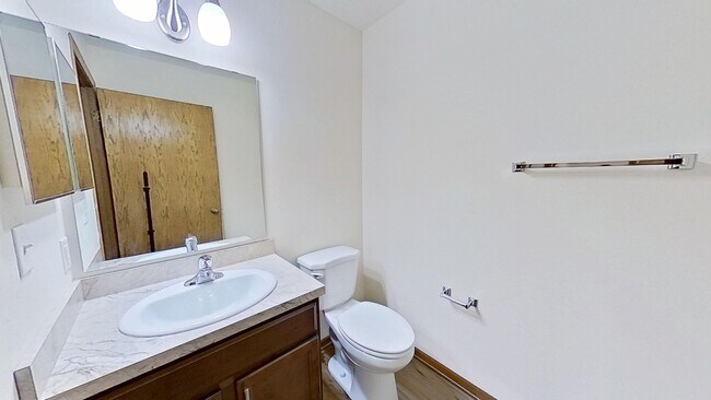 Building Photo - RENT SPECIAL - Renovated Upper 2 Bedroom 1.5 Bathroom Apartment Available