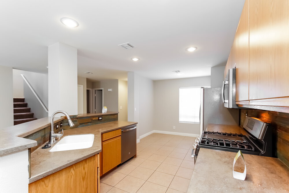 Building Photo - 733 Red Bark Ln