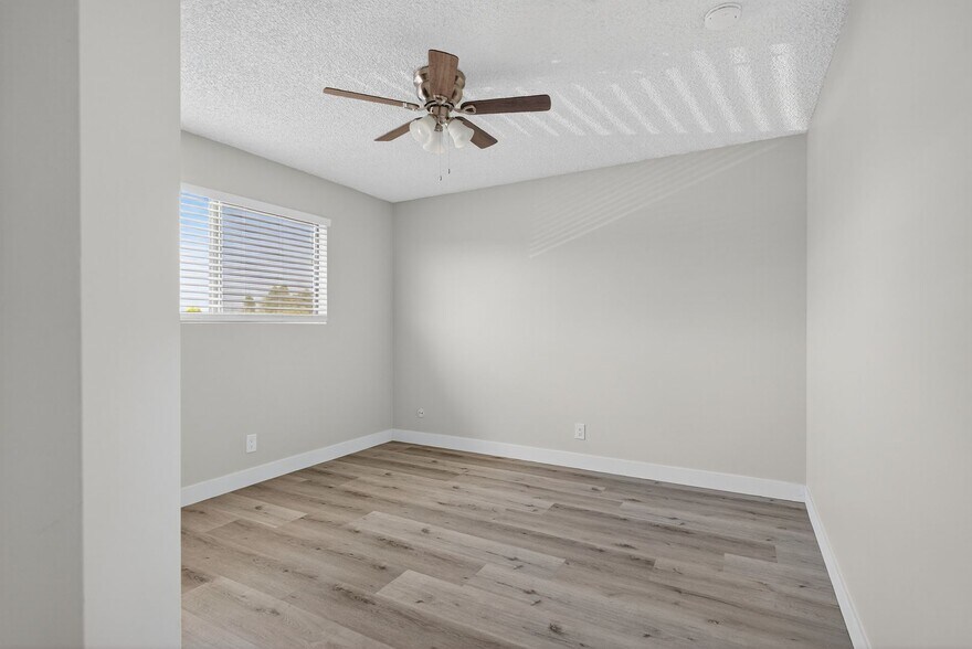Building Photo - 8331 Lampson Ave
