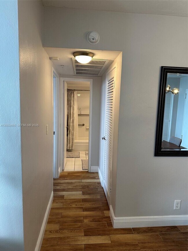 Building Photo - 3001 S Ocean Dr